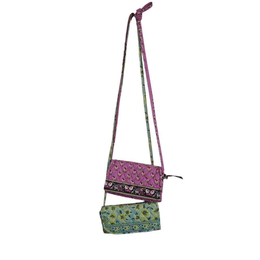 MaggiB Women Green TriFold Wallet Quilted Fabric Floral Zip Pockets Wrislet Read